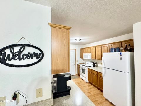 Tiny photo for 1650 Fairlawn Street, Defiance, OH 43512 (MLS # 10005971)