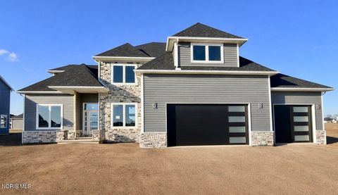 Photo of 122 Wellington Place, Perrysburg, OH 43551 (MLS # 6133509)