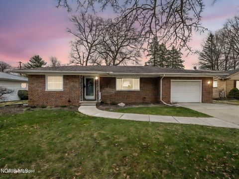 Tiny photo for 4730 Vogel Drive, Toledo, OH 43613 (MLS # 10005226)