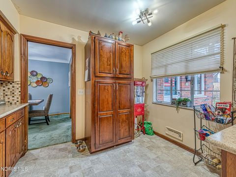 Tiny photo for 4730 Vogel Drive, Toledo, OH 43613 (MLS # 10005226)