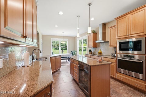 Tiny photo for 2441 Crissey Road, Sylvania, OH 43560 (MLS # 10009824)
