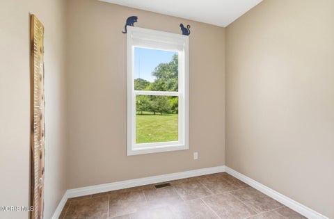 Tiny photo for 2441 Crissey Road, Sylvania, OH 43560 (MLS # 10009824)