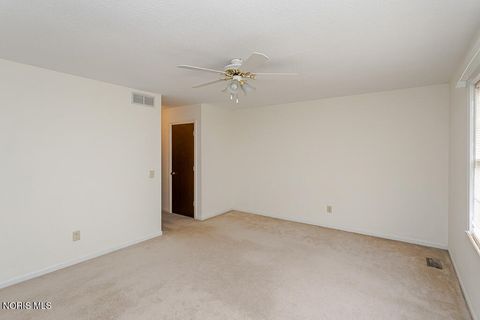 Tiny photo for 5 Olde Orchard Drive, Perrysburg, OH 43551 (MLS # 10004804)