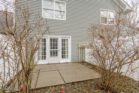 Tiny photo for 5 Olde Orchard Drive, Perrysburg, OH 43551 (MLS # 10004804)