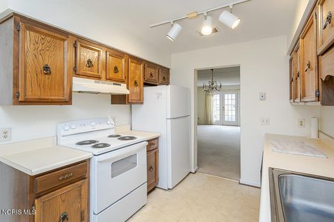 Tiny photo for 5 Olde Orchard Drive, Perrysburg, OH 43551 (MLS # 10004804)