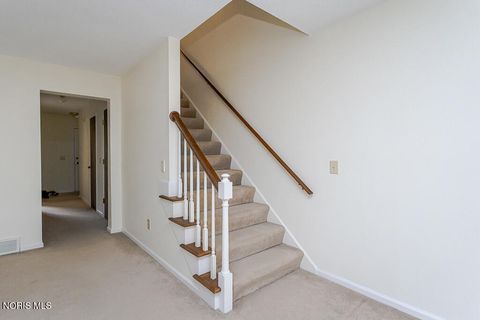 Tiny photo for 5 Olde Orchard Drive, Perrysburg, OH 43551 (MLS # 10004804)