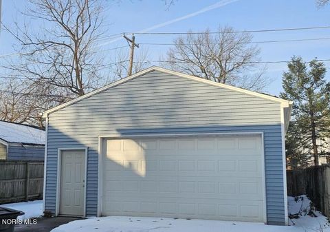 Tiny photo for 2544 Charlestown Avenue, Toledo, OH 43613 (MLS # 10004275)