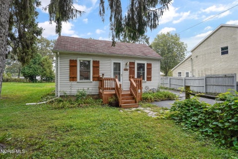 Photo of 5830 Roan Road, Sylvania, OH 43560 (MLS # 10013597)