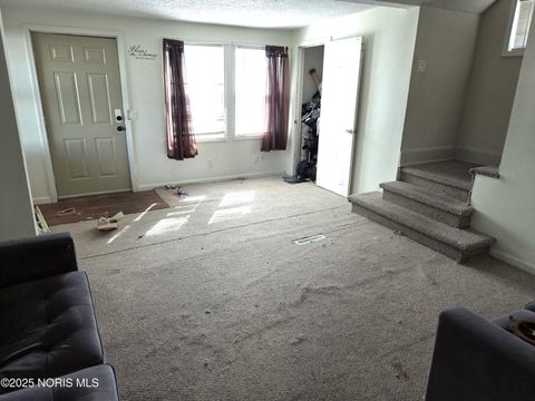 Tiny photo for 5901 Lakeside Avenue, Toledo, OH 43611 (MLS # 10000194)