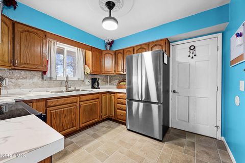 Tiny photo for 26931 W Woodland Court, Millbury, OH 43447 (MLS # 10005794)