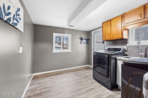 Tiny photo for 26931 W Woodland Court, Millbury, OH 43447 (MLS # 10005794)