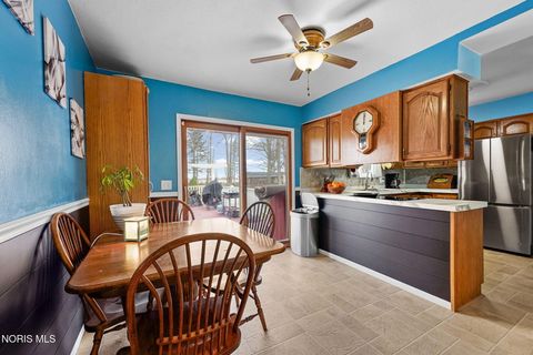 Tiny photo for 26931 W Woodland Court, Millbury, OH 43447 (MLS # 10005794)