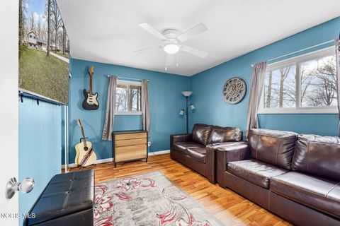 Tiny photo for 26931 W Woodland Court, Millbury, OH 43447 (MLS # 10005794)