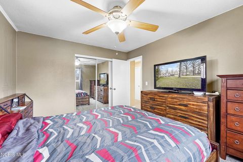 Tiny photo for 26931 W Woodland Court, Millbury, OH 43447 (MLS # 10005794)