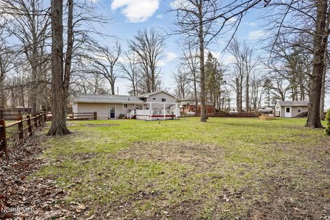 Tiny photo for 26931 W Woodland Court, Millbury, OH 43447 (MLS # 10005794)