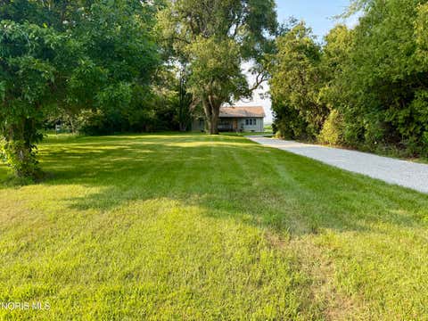 Tiny photo for 6875 Corduroy Road, Oregon, OH 43616 (MLS # 10010597)