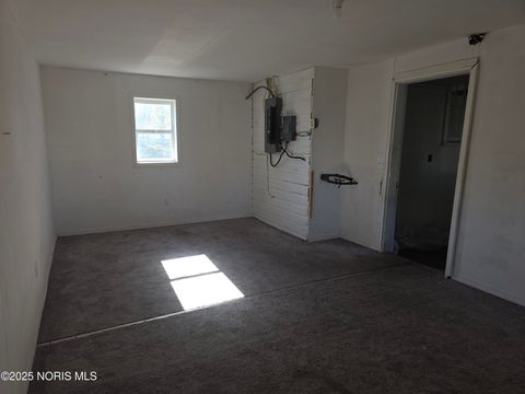 Tiny photo for 408 W Elm Street, Deshler, OH 43516 (MLS # 10000389)