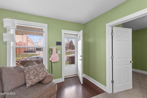 Tiny photo for 2240 Valentine Street, Toledo, OH 43605 (MLS # 10005605)