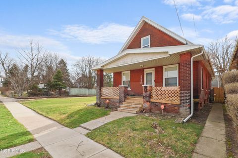 Tiny photo for 2240 Valentine Street, Toledo, OH 43605 (MLS # 10005605)