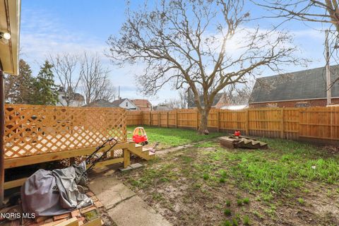 Tiny photo for 2240 Valentine Street, Toledo, OH 43605 (MLS # 10005605)