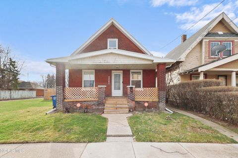 Tiny photo for 2240 Valentine Street, Toledo, OH 43605 (MLS # 10005605)