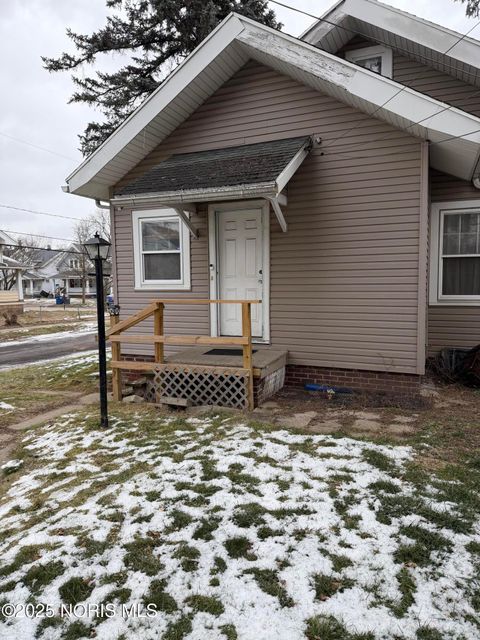 Tiny photo for 702 Colima Drive, Toledo, OH 43609 (MLS # 10002342)