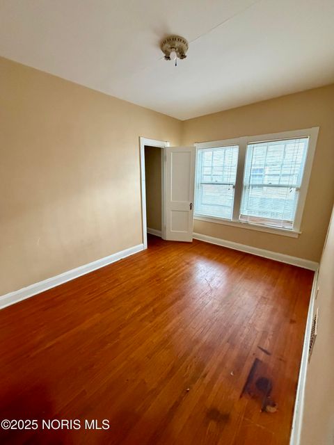 Tiny photo for 702 Colima Drive, Toledo, OH 43609 (MLS # 10002342)