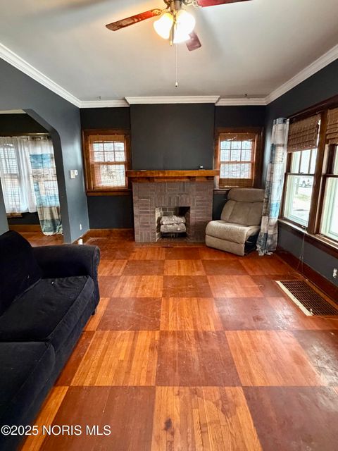 Tiny photo for 702 Colima Drive, Toledo, OH 43609 (MLS # 10002342)