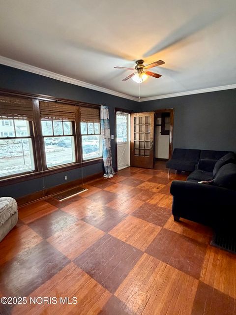 Tiny photo for 702 Colima Drive, Toledo, OH 43609 (MLS # 10002342)