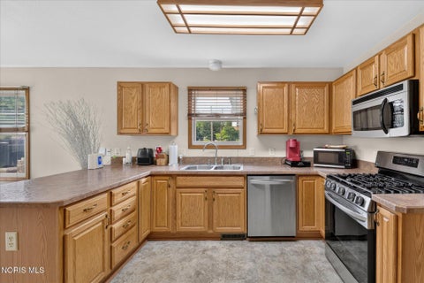 Tiny photo for 514 Highland Creek Court, Holland, OH 43528 (MLS # 10012088)