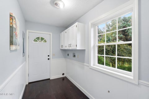 Tiny photo for 4612 W Laskey Road, Toledo, OH 43623 (MLS # 10013926)