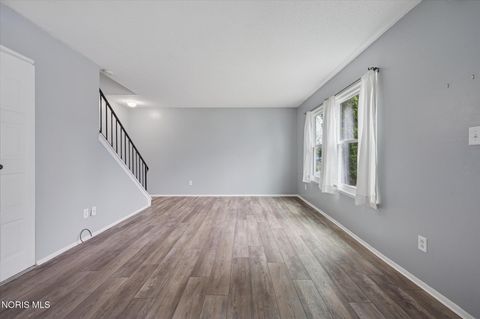 Tiny photo for 3716 Lakepointe Drive, Northwood, OH 43619 (MLS # 10004256)