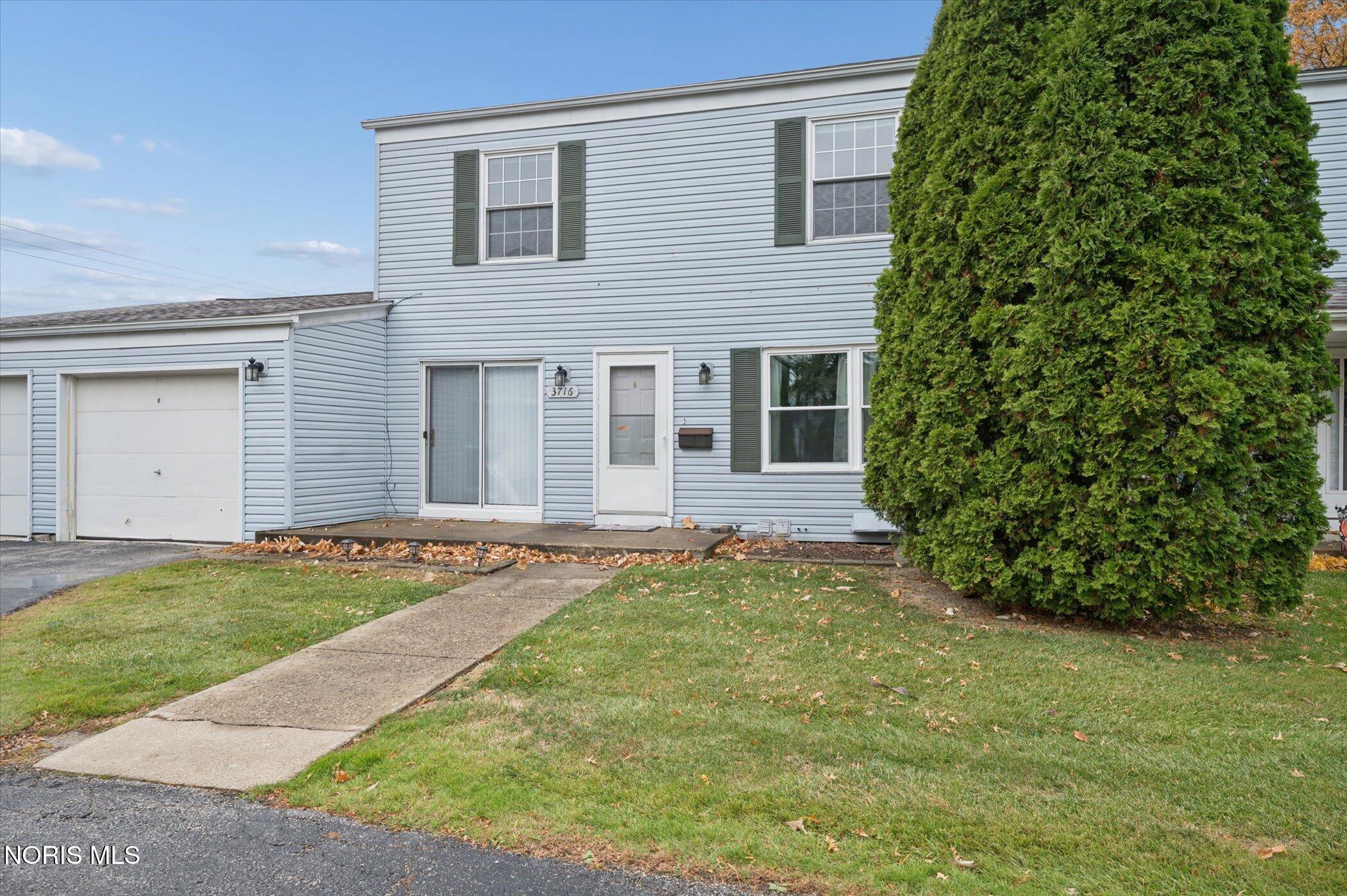 3716 Lakepointe Drive