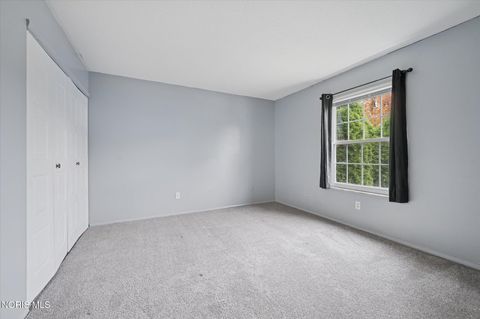 Tiny photo for 3716 Lakepointe Drive, Northwood, OH 43619 (MLS # 10004256)