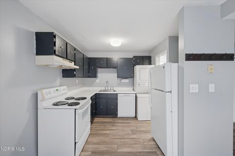 Tiny photo for 3716 Lakepointe Drive, Northwood, OH 43619 (MLS # 10004256)