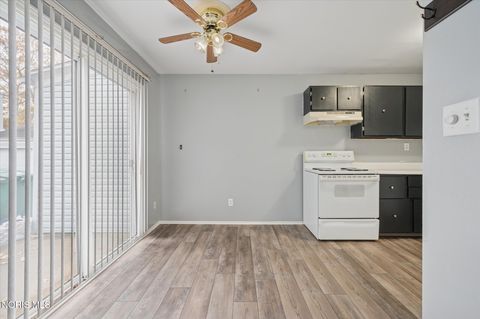 Tiny photo for 3716 Lakepointe Drive, Northwood, OH 43619 (MLS # 10004256)