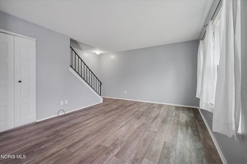 Tiny photo for 3716 Lakepointe Drive, Northwood, OH 43619 (MLS # 10004256)