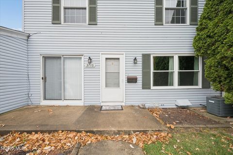 Tiny photo for 3716 Lakepointe Drive, Northwood, OH 43619 (MLS # 10004256)