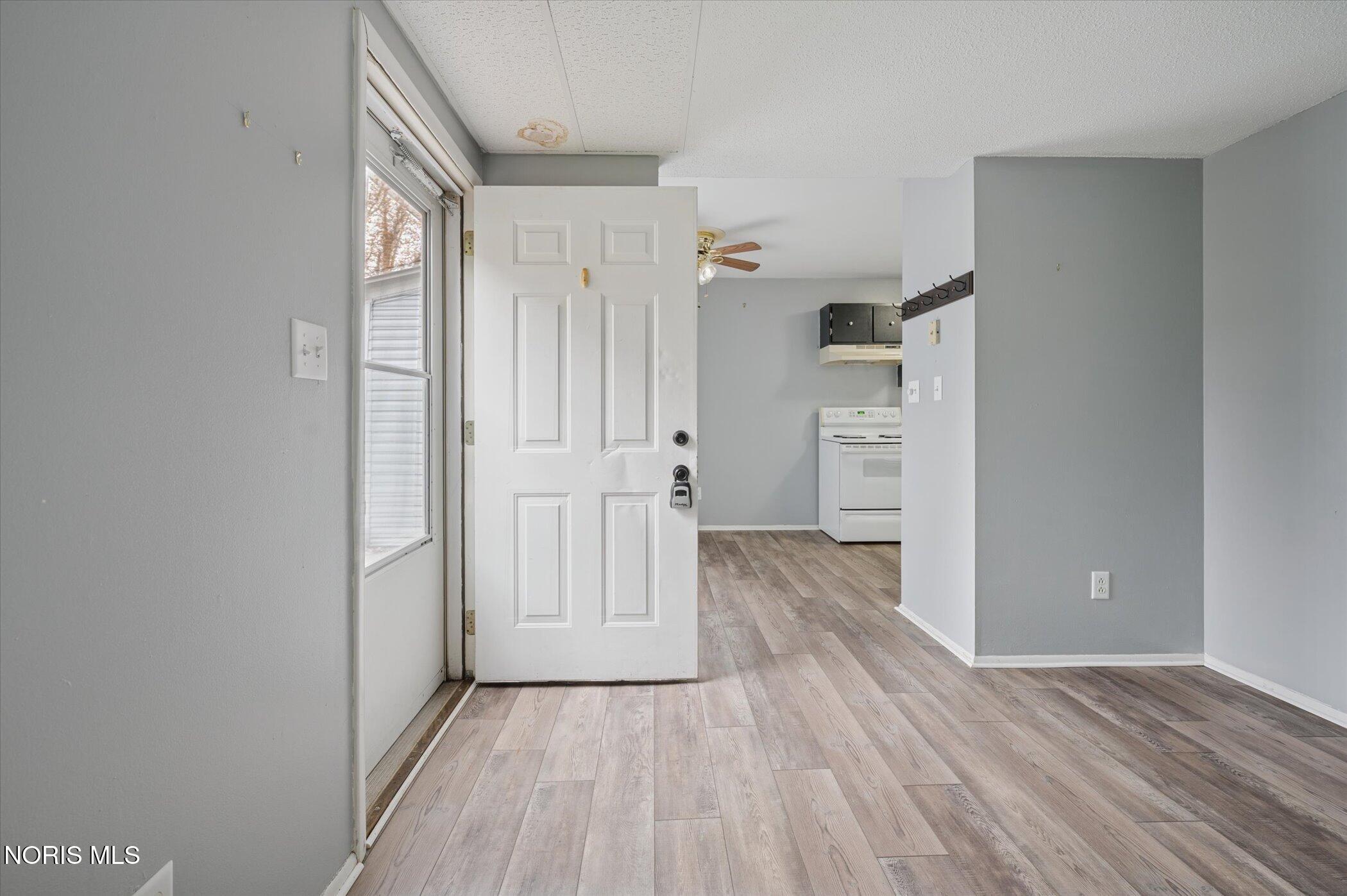 3716 Lakepointe Drive