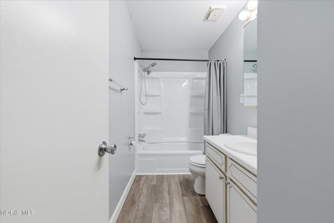 Tiny photo for 3716 Lakepointe Drive, Northwood, OH 43619 (MLS # 10004256)