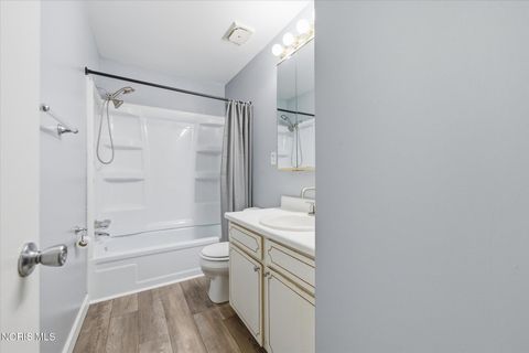 Tiny photo for 3716 Lakepointe Drive, Northwood, OH 43619 (MLS # 10004256)