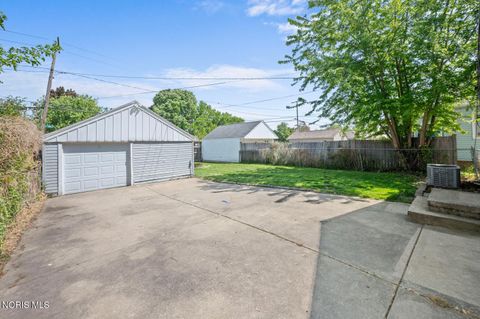 Tiny photo for 2917 123rd Street, Toledo, OH 43611 (MLS # 10007948)