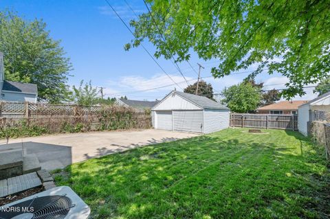 Tiny photo for 2917 123rd Street, Toledo, OH 43611 (MLS # 10007948)