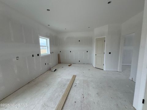 Tiny photo for 1396 Thomas Lane, Waterville, OH 43566 (MLS # 10003665)