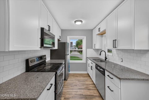 Tiny photo for 4705 Burnham Avenue, Toledo, OH 43612 (MLS # 10014747)