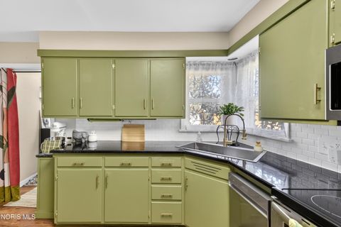 Tiny photo for 3420 Coral Avenue, Toledo, OH 43623 (MLS # 10006668)