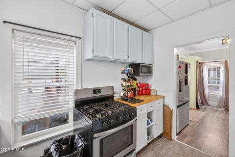 Tiny photo for 5521 304th Street, Toledo, OH 43611 (MLS # 10005432)