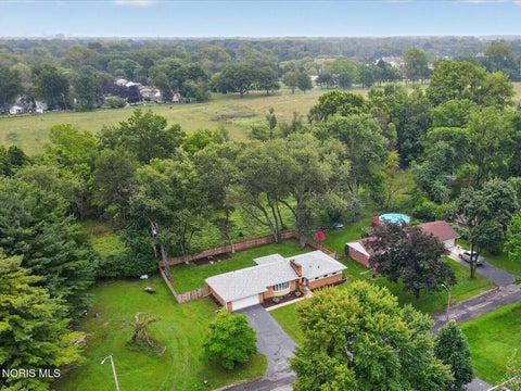 Tiny photo for 2026 Sandringham Drive, Toledo, OH 43615 (MLS # 10013063)