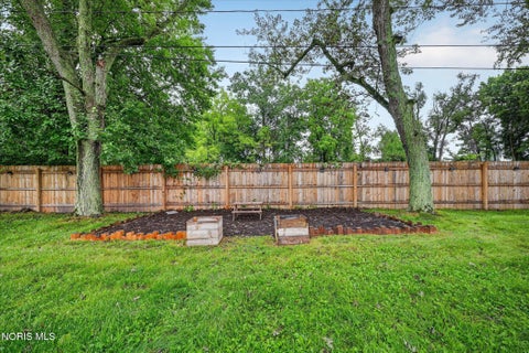 Tiny photo for 2026 Sandringham Drive, Toledo, OH 43615 (MLS # 10013063)