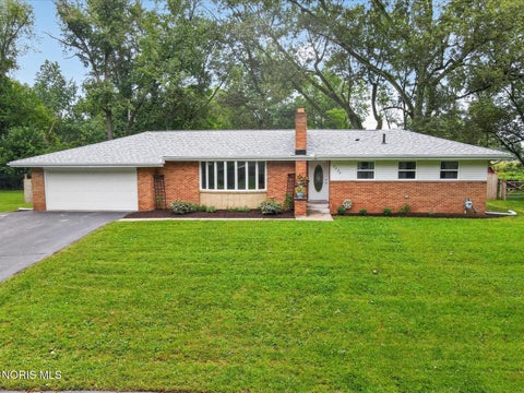 Photo of 2026 Sandringham Drive, Toledo, OH 43615 (MLS # 10013063)